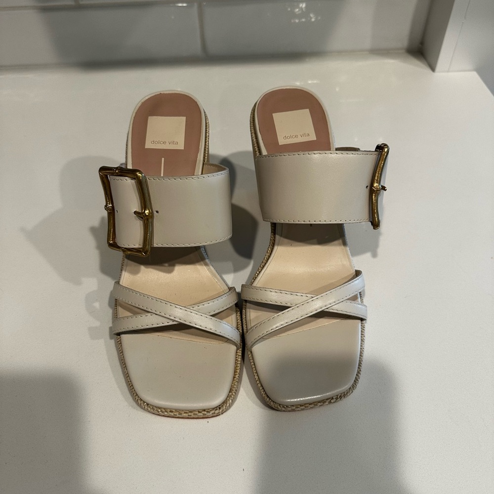 Dolce Vita Tan and Cream Women's Sandals